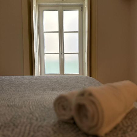 Central Bedroom In Shared House In Chiado - Historic Center Of Lisboa Kültér fotó